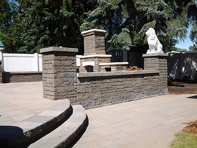 Statuette and Pillars